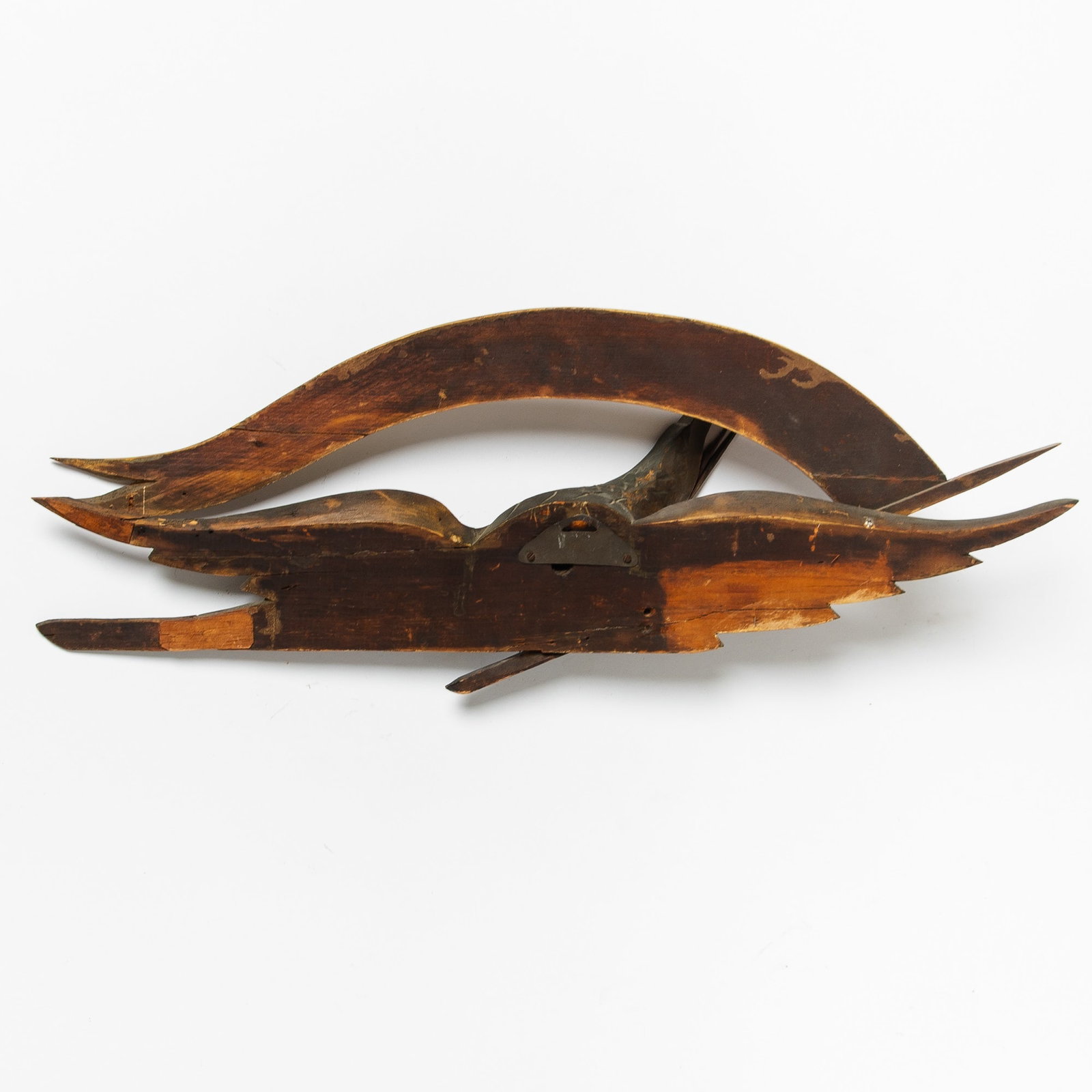 Gilt and Polychrome-Decorated Spreadwing Eagle Plaque - 4