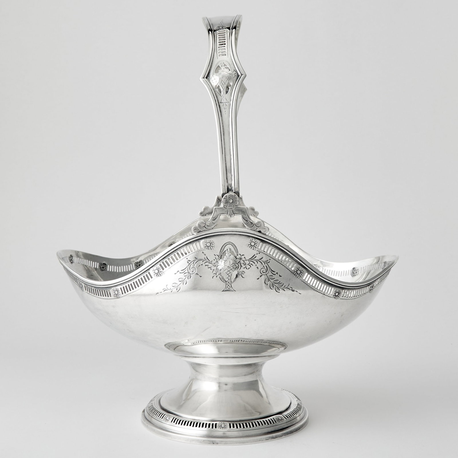 American Sterling Silver Centerpiece Basket (1 of 3)