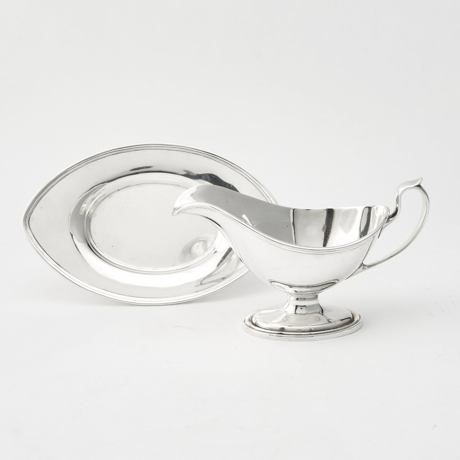 Gorham Sterling Silver Sauceboat on Stand (1 of 5)