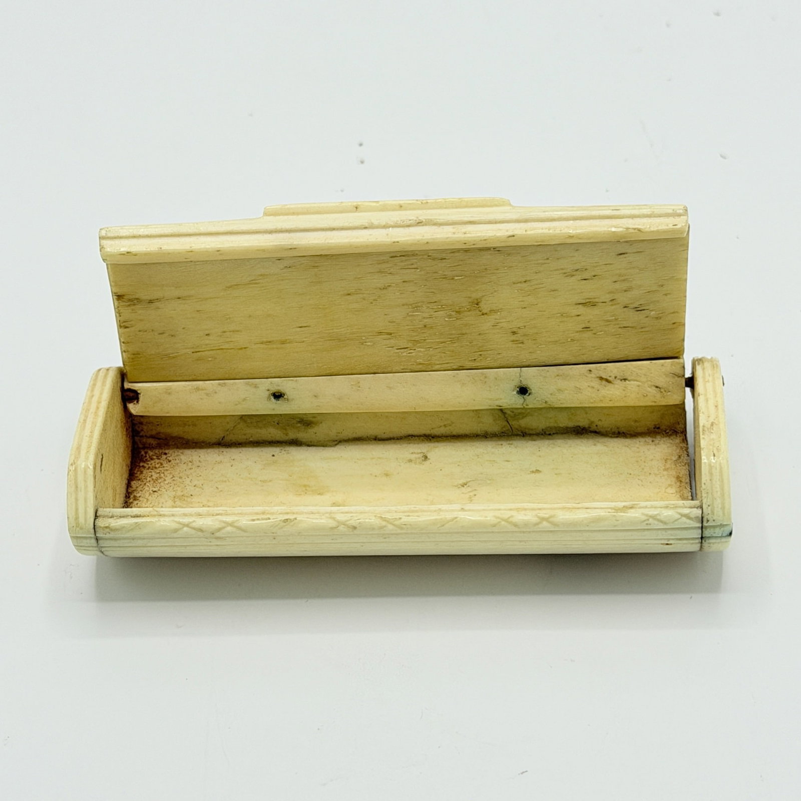 Bone Snuff Box and Spoon - 6