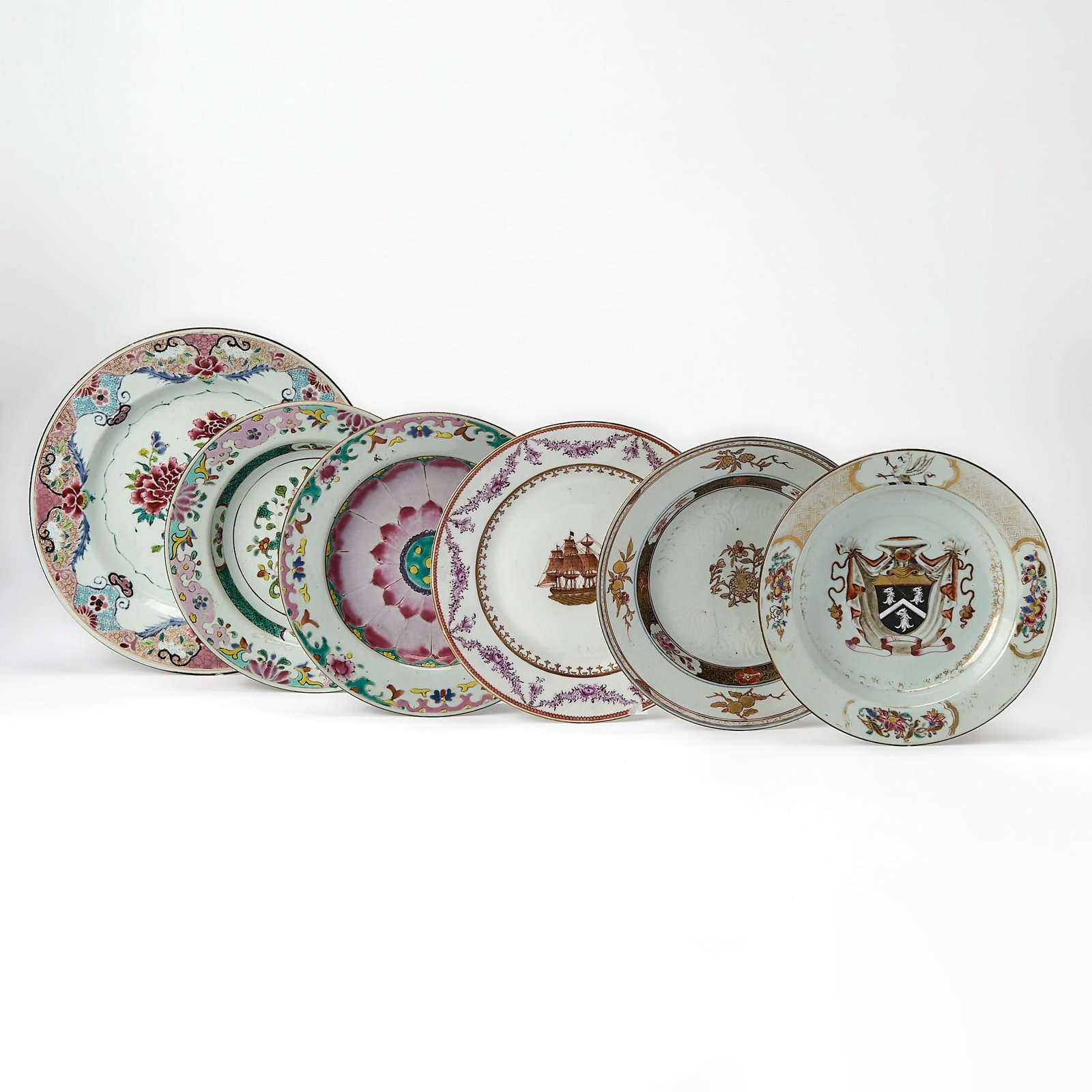 Group of Six Chinese Export Porcelain Dishes (1 of 7)