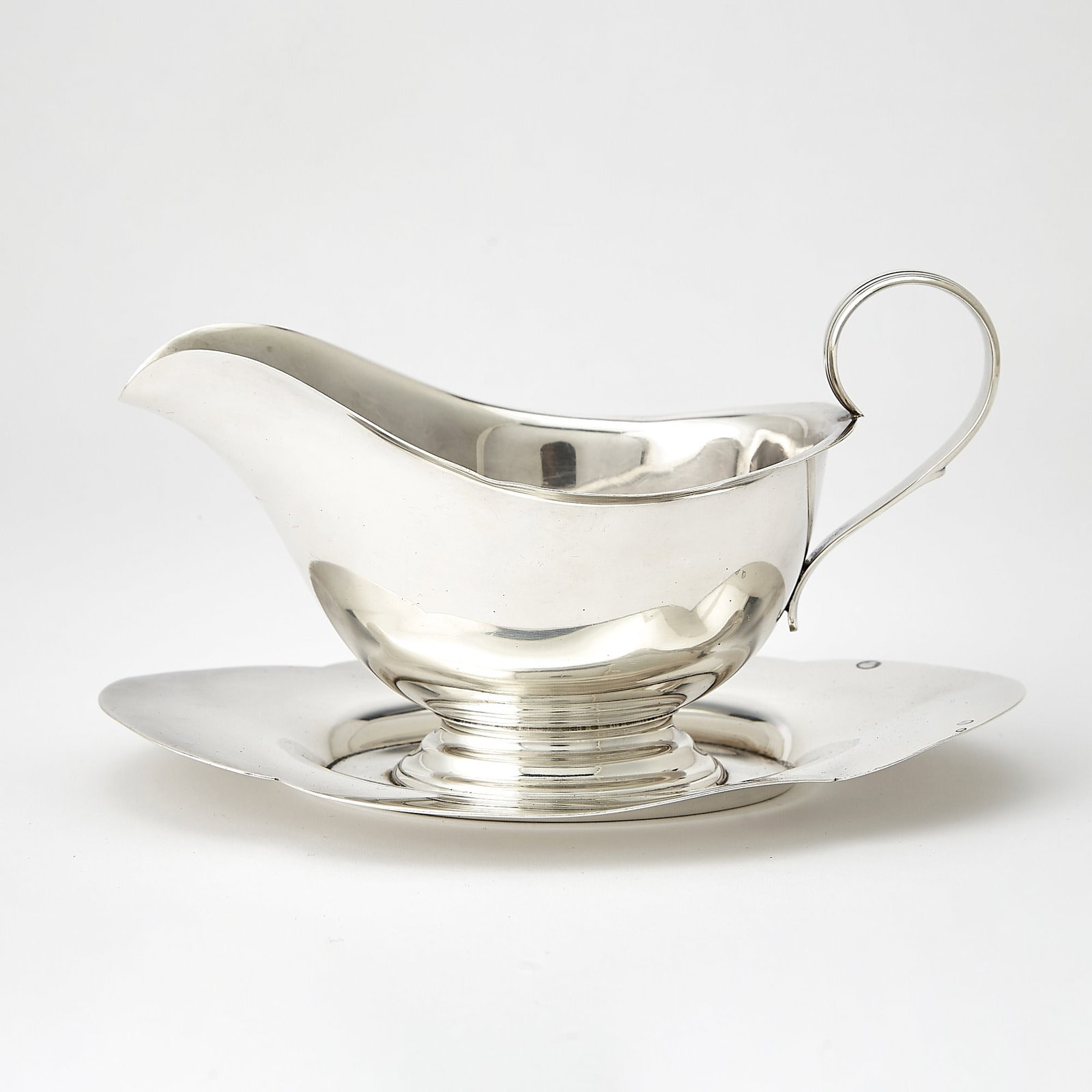 Gorham Sterling Silver Sauceboat on Stand: Length 7 1/2 inches, approximately 9 ounces.
