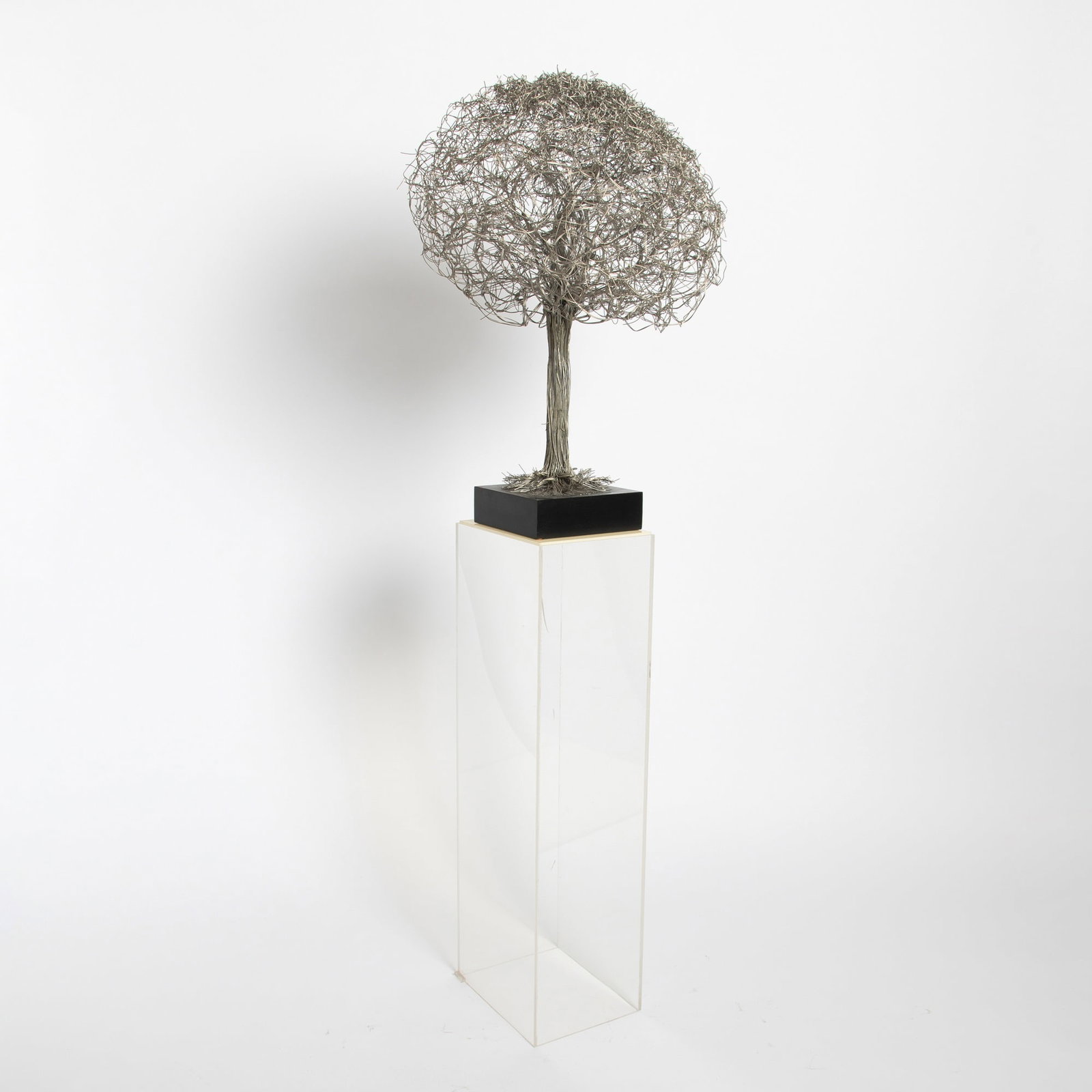 Metal Wire Tree Sculpture (1 of 8)