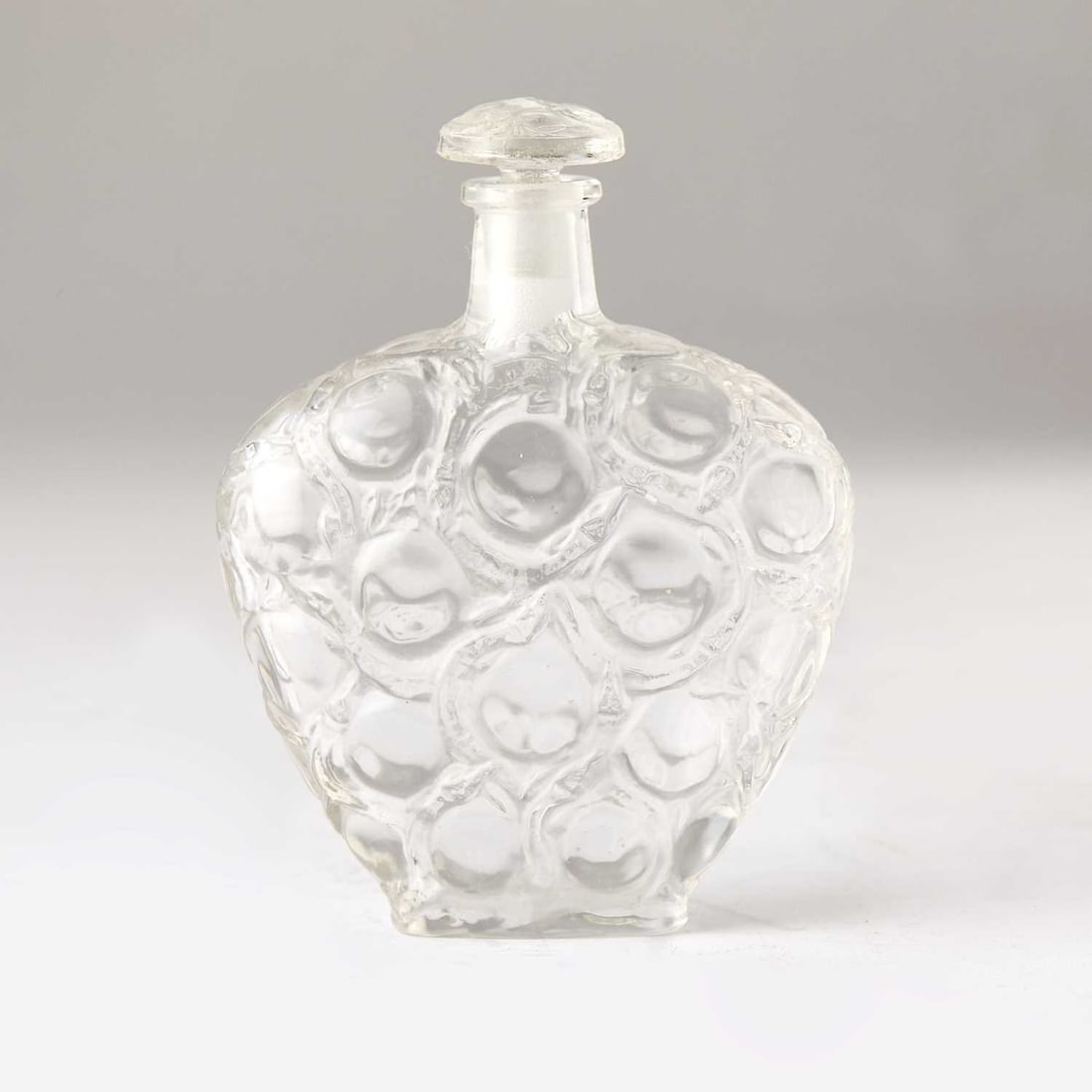 Lalique Molded Glass "Salamandres" Perfume Bottle and Stopper (1 of 6)