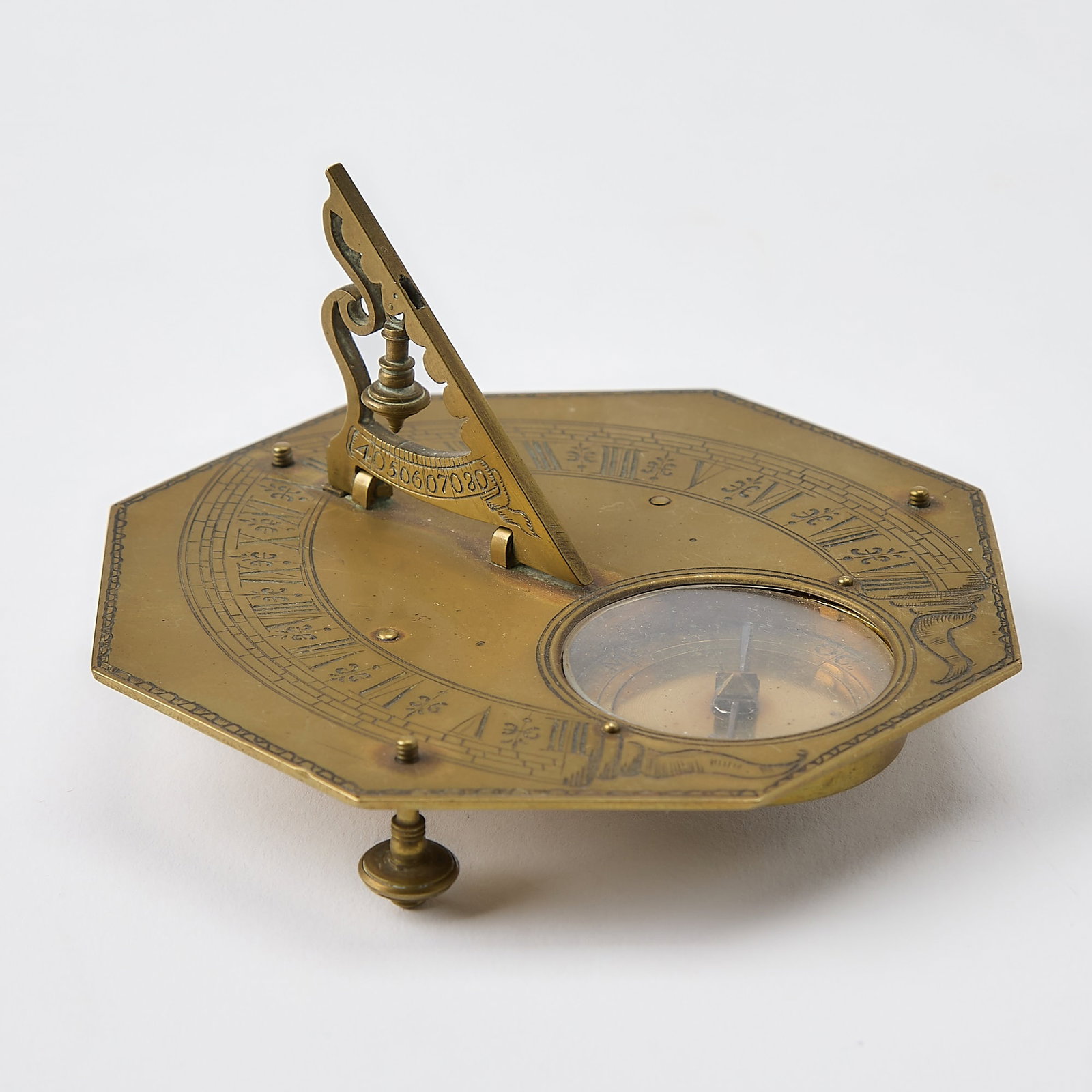 Eight brass objects - 4