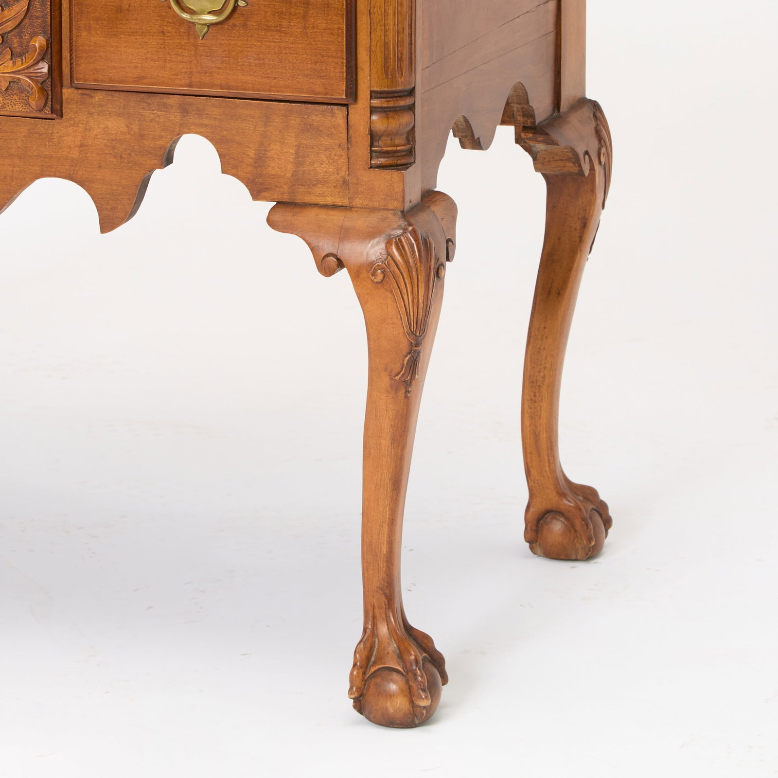 Chippendale Style Tiger Maple Dressing Table - 4