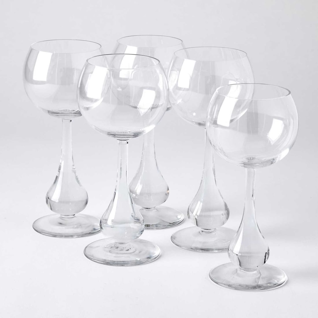 Set of Eighteen Baccarat Blown Glass "Pavot" (Poppy) Pattern Drinking Glasses (1 of 4)
