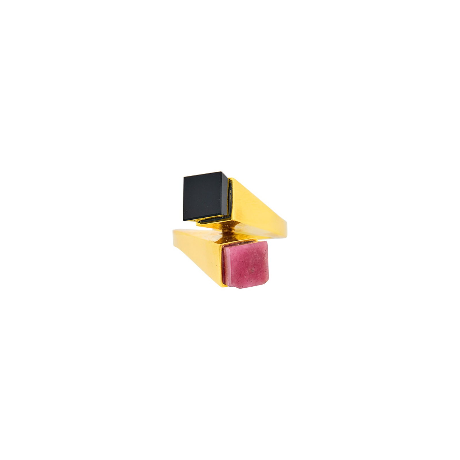 Cartier Gold and Hardstone Crossover Ring: 18 kt., one square rhodochrosite ap. 7.0 mm., and one square black onyx ap. 7.3 mm., signed Cartier, no. 39793, ap. 6.8 dwts. Size 5 3/4. Rhodochrosite: medium chip at one side edge and corner, minor 