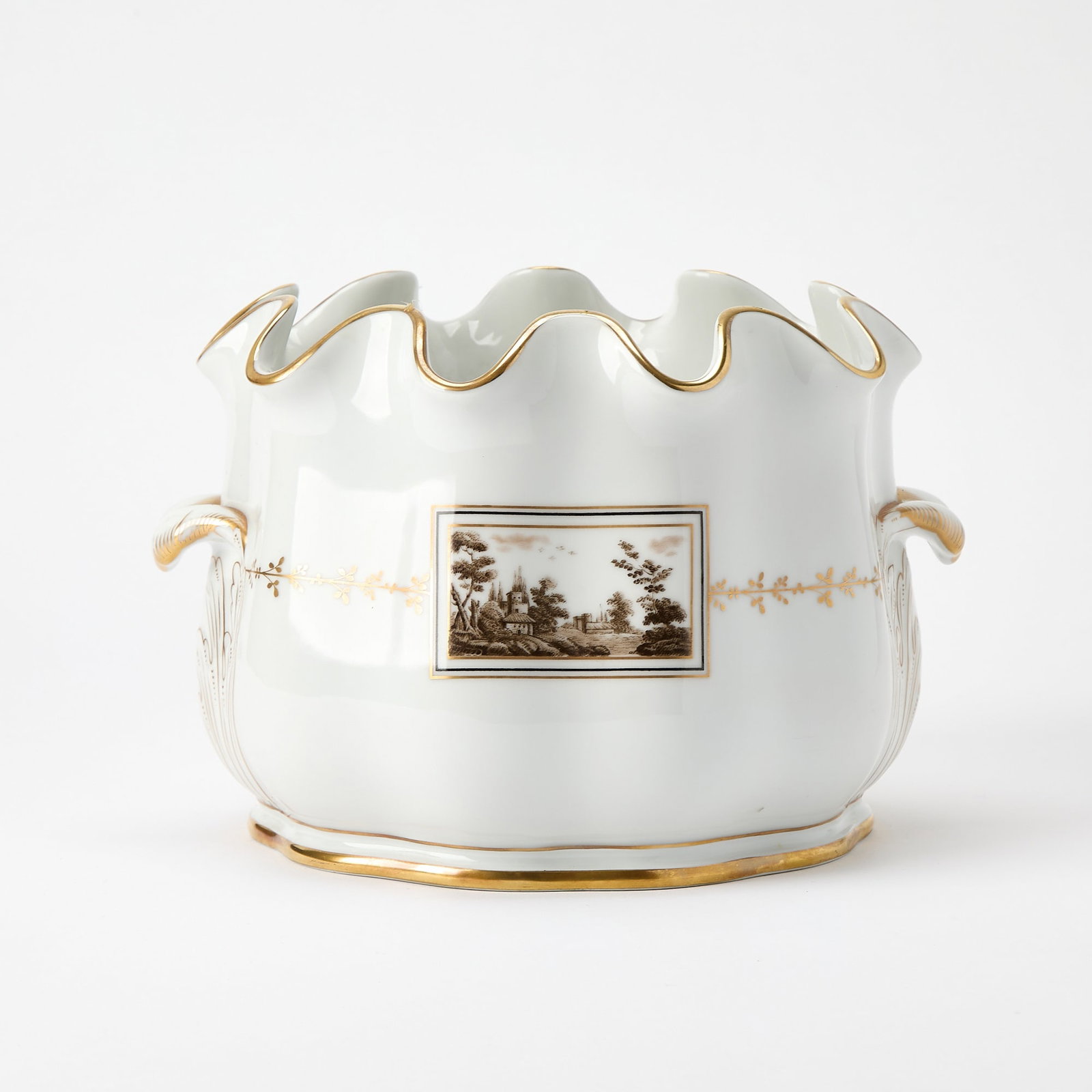 Richard Ginori Porcelain 'Fiesole' Pattern Cachpot: Height 6 3/4 inches, diameter 9 3/4 inches