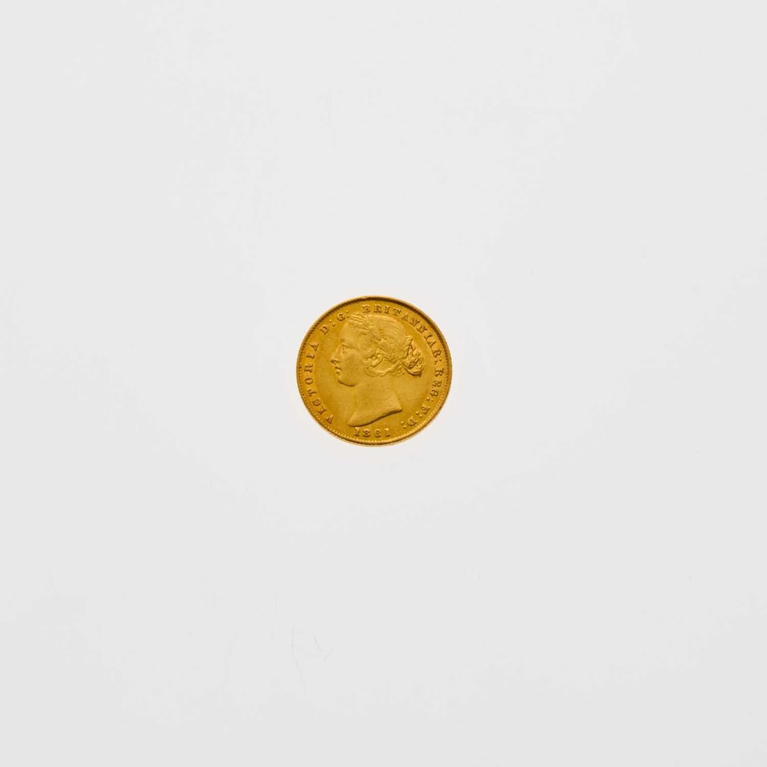 Australia. 1861 Sovereign. About Uncirculated.: Sydney Mint. Fineness: 0.917 AGW: 0.2353 oz. KM#: 4