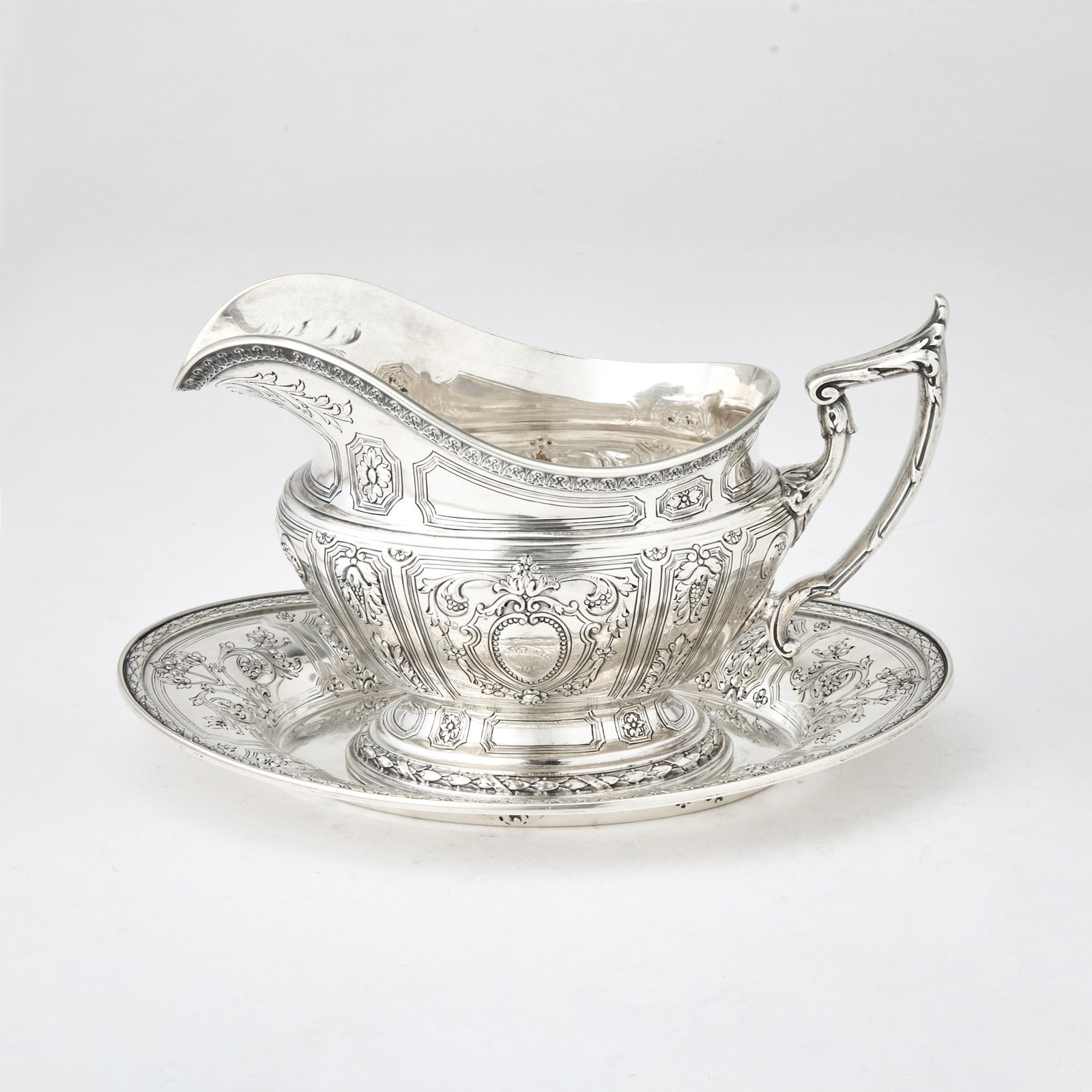 Gorham Sterling Silver Sauceboat and Stand (1 of 4)