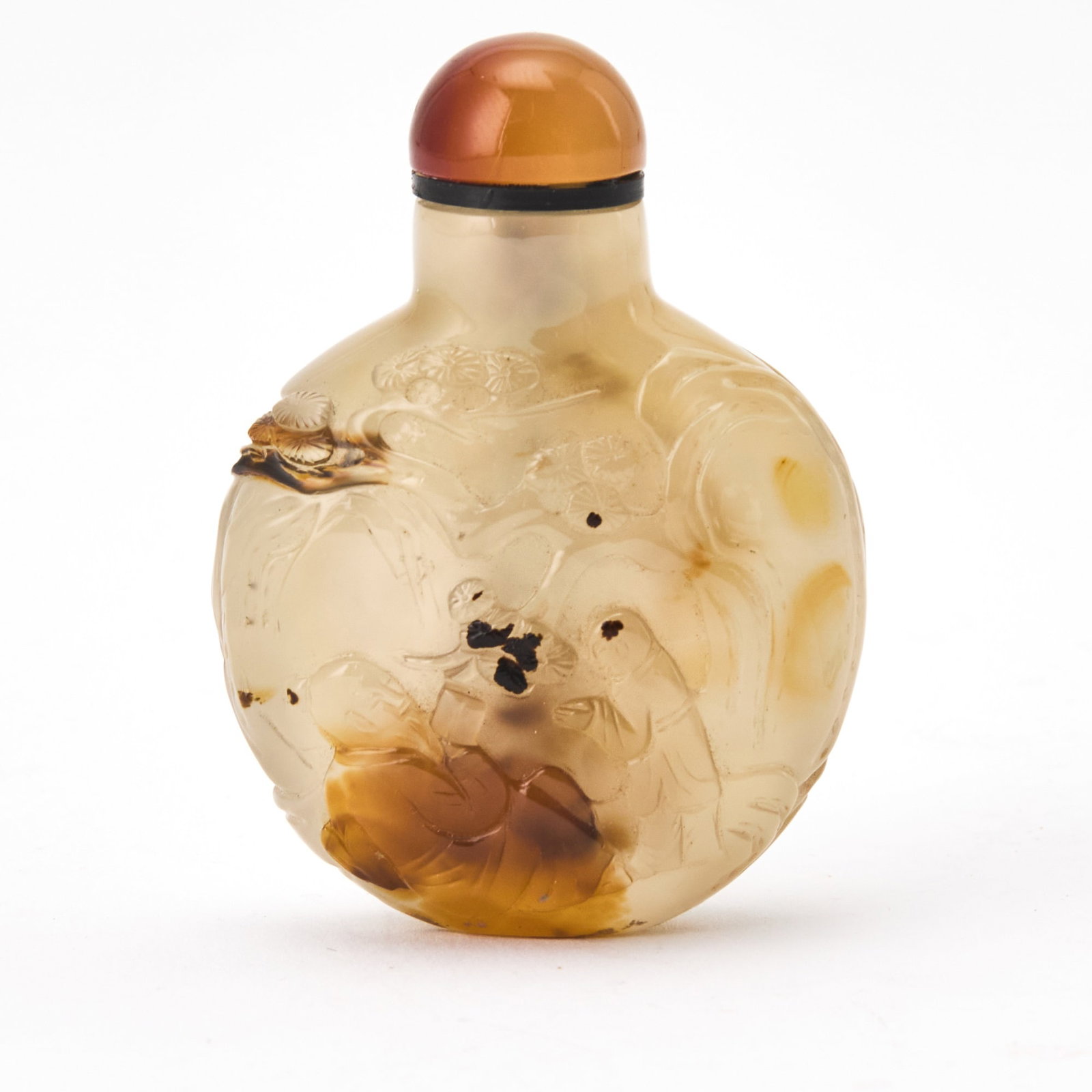 A Chinese Carved Suzhou Agate Snuff Bottle 18th-19th Century (1 of 6)