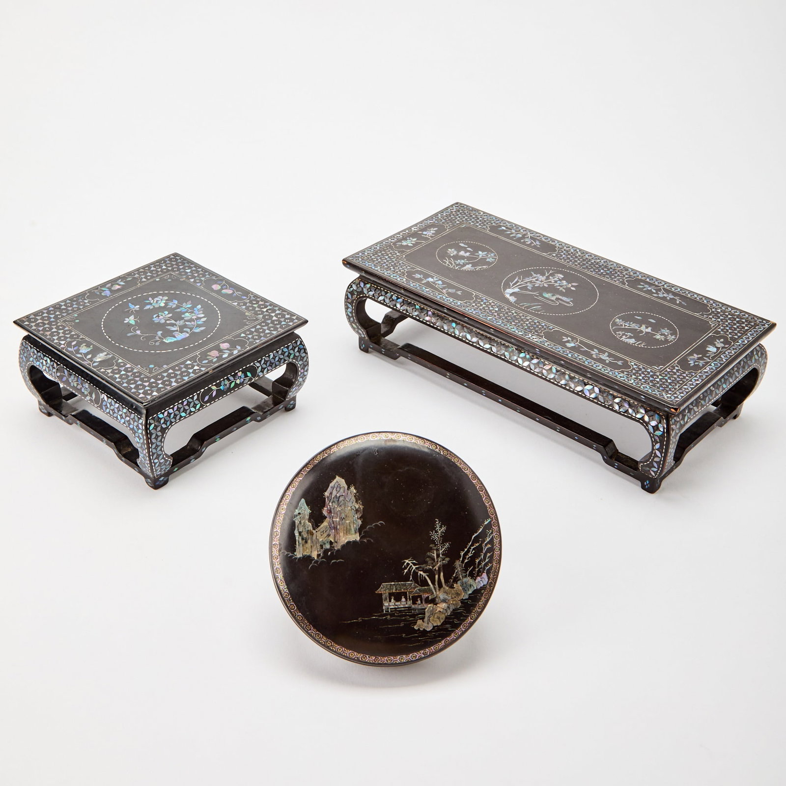 A Japanese Chinese-Style Shell-Inlaid Black Lacquer Box Edo Period (1 of 6)