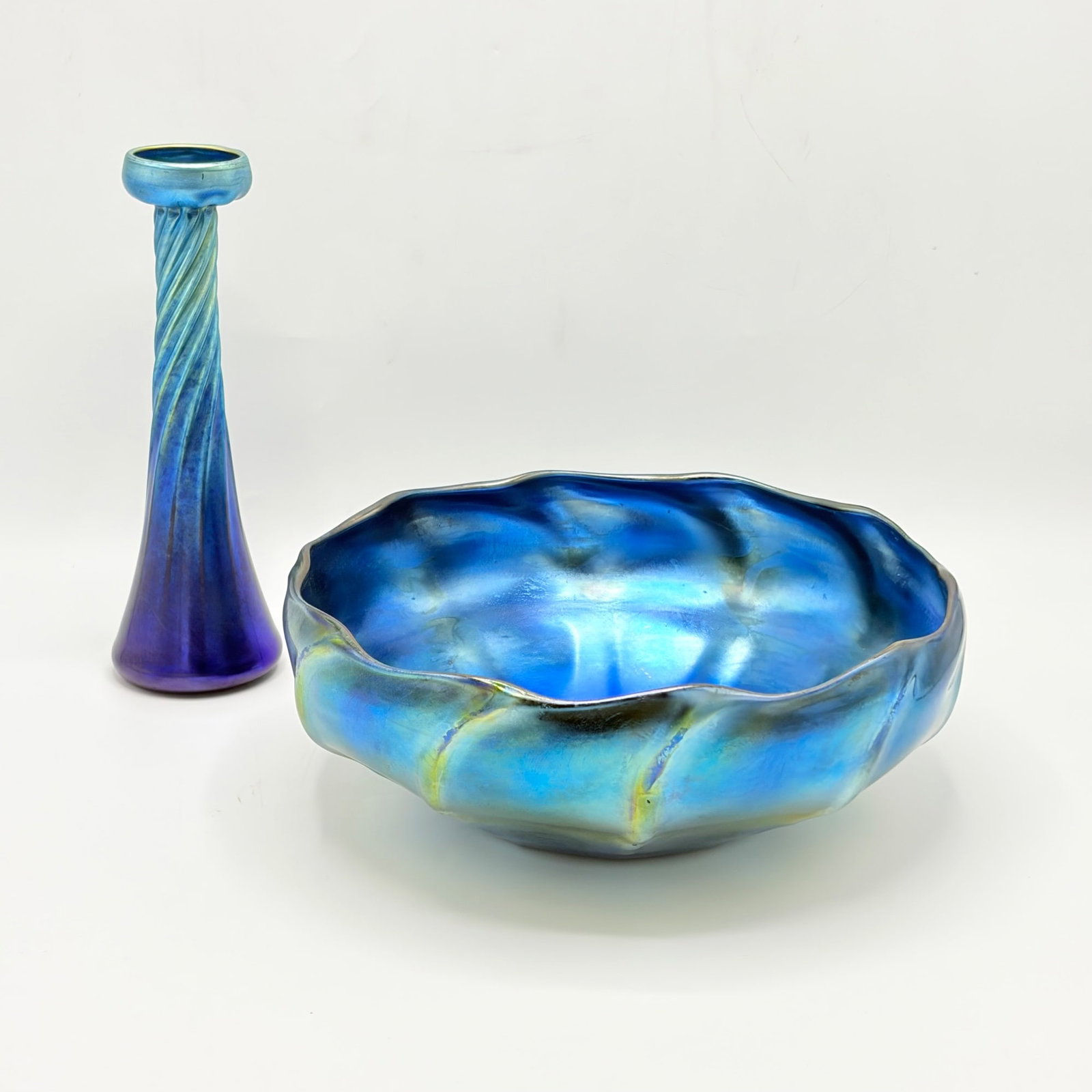 Two Tiffany Blue Favrile Glass Table Articles (1 of 14)