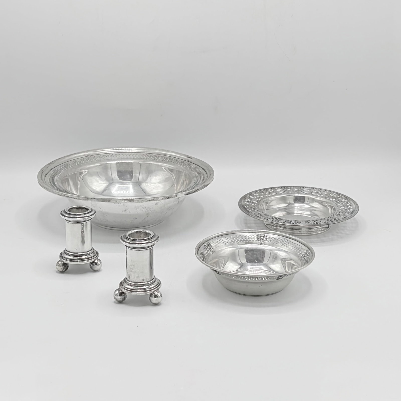 Group of American Sterling Silver Table Articles (1 of 9)