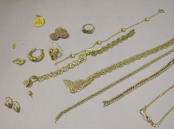 Group of Assorted Gold and Gold-Filled Jewelry: Group of Assorted Gold and Gold-Filled Jewelry Comprising assorted chains, bracelets, earrings, etc., total approx. 33 dwt.
