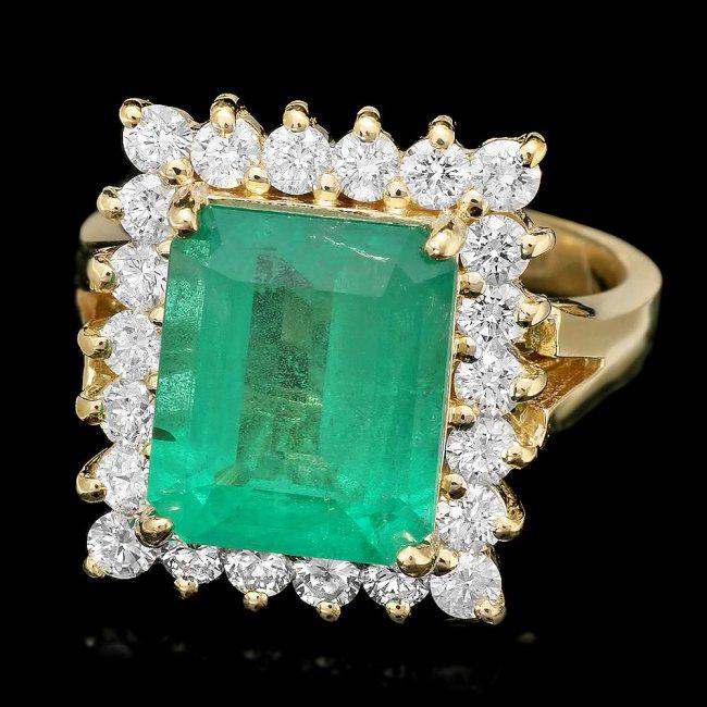 18k Yellow Gold 4.30ct Emerald 1ct Diamond Ring: Retail: $18,600.00 ****** 18k Yellow Gold 4.30ct Emerald 1ct Diamond Ring ****** Metal: 18k Solid Yellow Gold / Size: 7 / Total Item Weight: 9 grams / Country Made: United States / / Main Stone: Emera