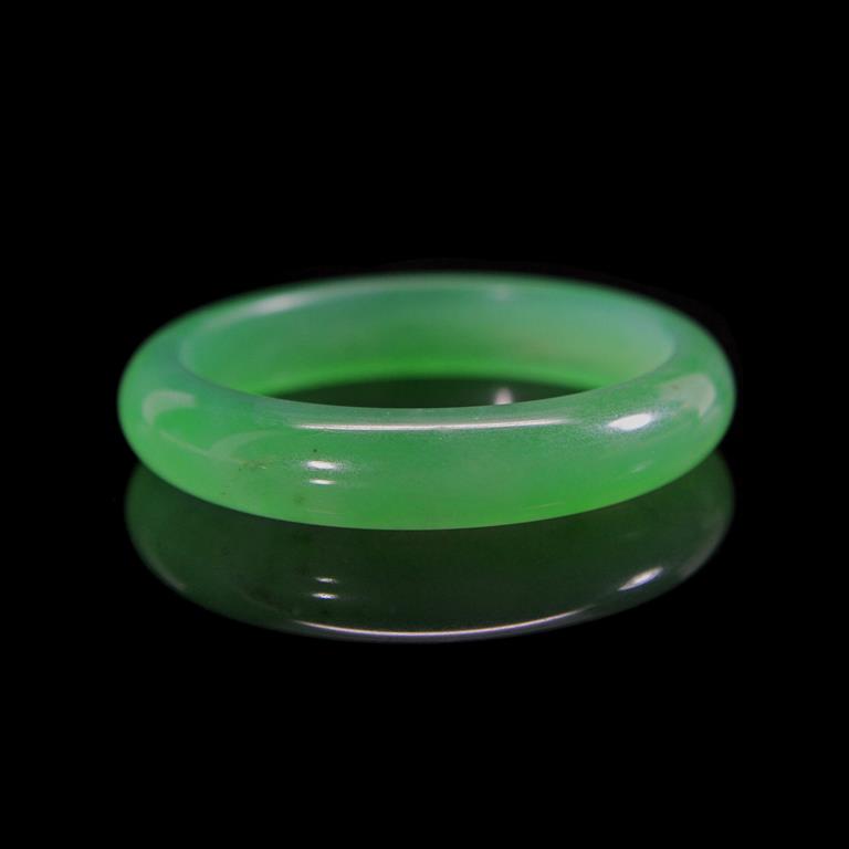 Jadeite Bangle: ****** Jadeite Bangle ****** One Women's, Natural Jadeite Bangle / Main Stone: Natural Jadeite / Shape: Round / Total Carat Weight: 247 ct / Weight of item: 49 grams / Color: Intense Green / Treatment