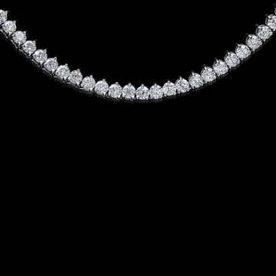 18K White Gold 4.42cts. Diamond Necklace: Retail: $17,955.00***** 18K White Gold 4.42cts. Diamond Necklace****** Metal: 18K White Gold/ Total Wt.: 16.1g/ Country Made USA// Main Stone: Diamond/ Carat Total Wt: 4.42cts / Treatment: None/