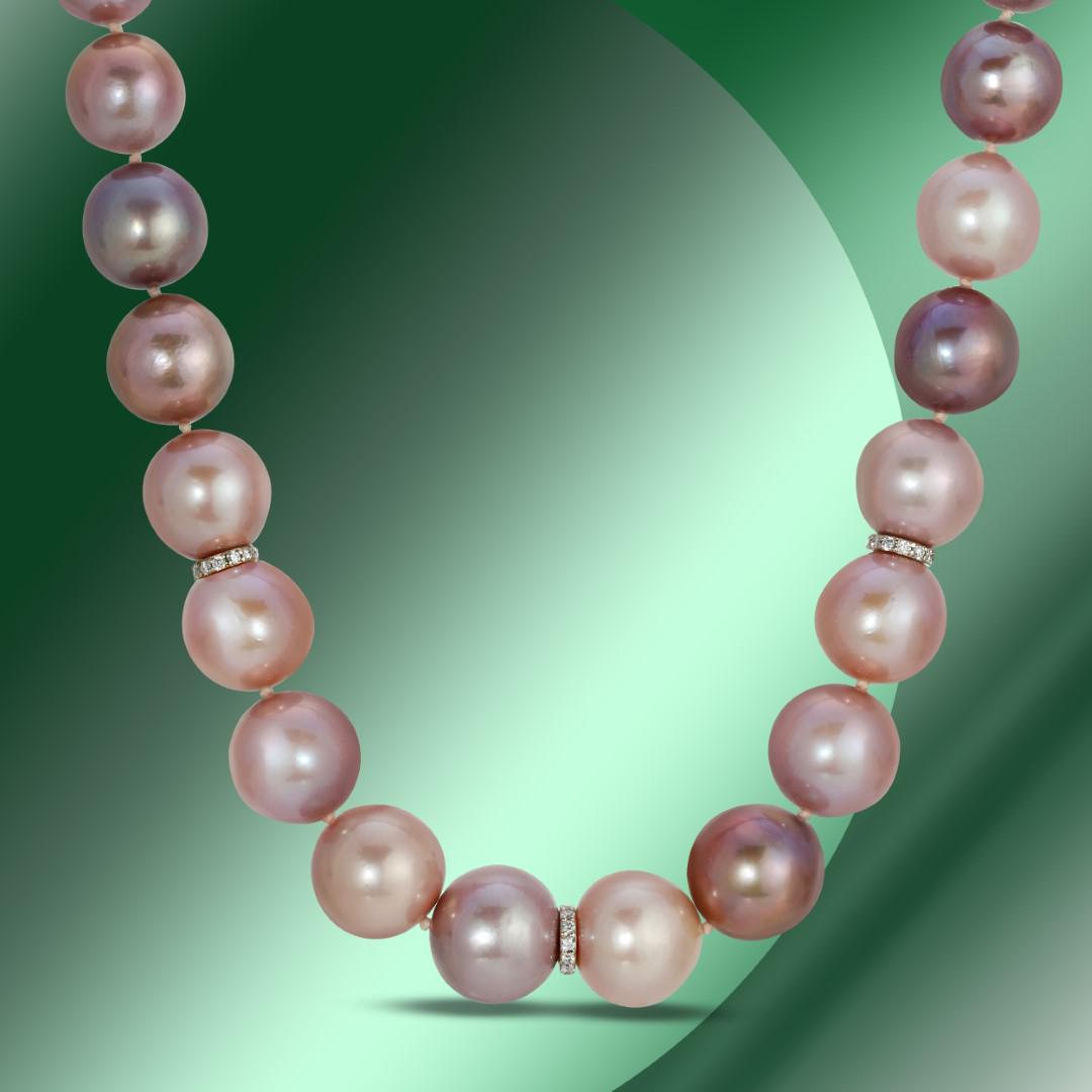 12-15mm South Sea & Tahitian Pearls Necklace: Retail: $12,750***** 12-15mm South Sea & Tahitian Pearls Necklace****** Metal: 14K White Gold/ Total Wt.: 100.4g/ Country Made USA// Main Stone: Pearl / Quantity: 30 Sea Pearls / Measurements:12-15mm 