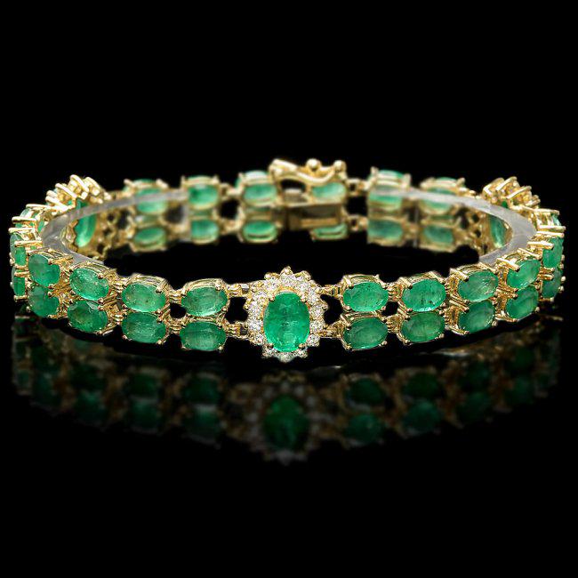 14k Gold 18ct Emerald 1.50ct Diamond Bracelet: Retail: $19,800.00 ****** 14k Gold 18ct Emerald 1.50ct Diamond Bracelet ****** Metal: 14k Solid Yellow Gold / Size: 7 / Total Item Weight: 18.0 grams / Country Made: United States / / Main Stone: Emer