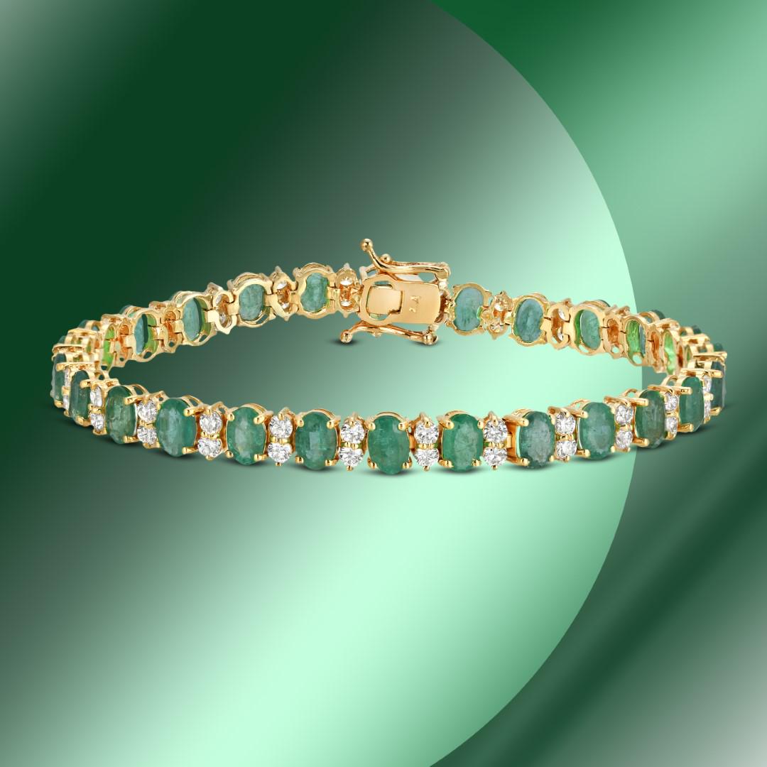 14K Gold 15.48cts Emerald & 3.02cts Diamond Bracelet: Retail: $22,740***** 14K Gold 15.48cts Emerald & 3.02cts Diamond Bracelet****** Metal: 14K Yellow Gold/ Total Wt.: 16.1g/ Country Made USA// Main Stone: Emerald / Carat Total Wt: 15.48cts / Treatment: