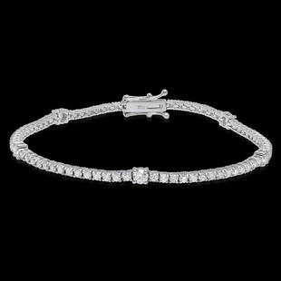 18K White Gold 3.15cts. Diamond Bracelet: Retail: $11,500.00******18K White Gold 3.15cts. Diamond Bracelet****** Metal: 18K White Gold/ Total Wt.: 7.8g/ Country Made: USA/ Main Stone: Diamond/ Carat Wt.: 3.15cts/ Treatment: None/ Color Grade: