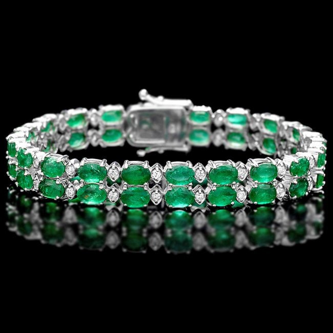 14k Gold 18ct Emerald 1.10ct Diamond Bracelet: Retail: $21,300.00 ****** 14k Gold 18ct Emerald 1.10ct Diamond Bracelet ****** Metal: 14k Solid White Gold / Size: 7.5 / Total Item Weight: 25.5 grams / Country Made: United States / / Main Stone: Eme