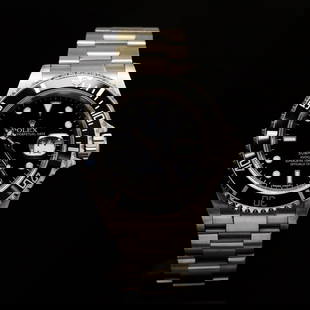 Rolex Stainless Steel Submariner 40mm D Serial Men's Wristwatch: ****** Rolex Stainless Steel Submariner 40mm D Serial Men's Wristwatch ****** One Men's, Rolex SS Submariner 40mm D serial / Case: Stainless steel 40mm / Bezel: Diver's / Dial: Black with luminescent