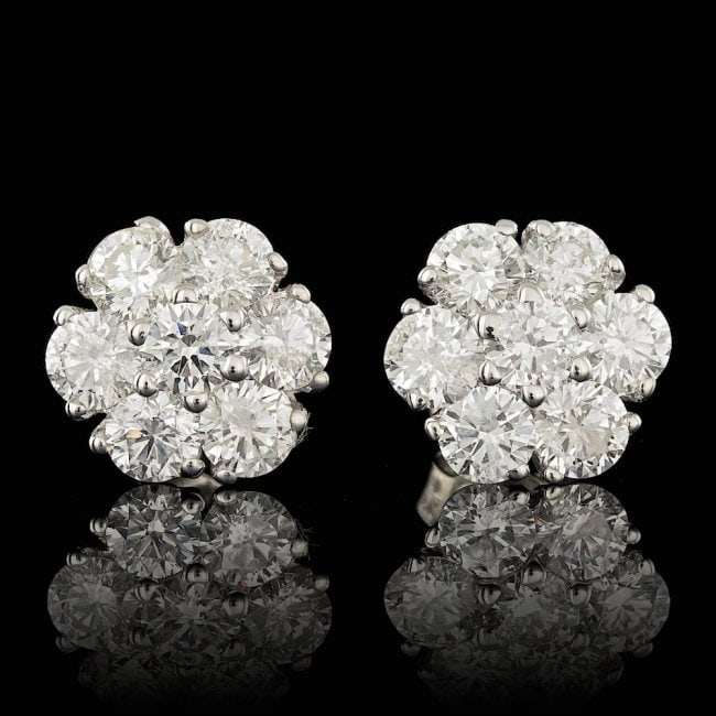 14k White Gold 2.50ct Diamond Earrings: Retail: $11,900.00 ****** 14k White Gold 2.50ct Diamond Earrings ****** Metal: 14k Solid White Gold / Total Item Weight: 2.5 grams / Country Made: United States / / Main Stone: Diamond / Color: White