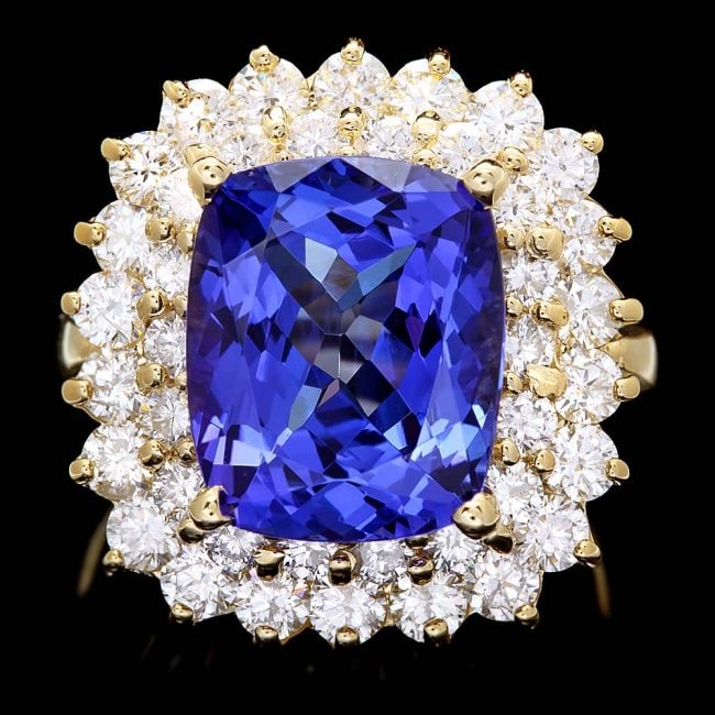 14k Gold 7.00ct Tanzanite 2.50ct Diamond Ring: Retail: $22,750.00 ****** 14k Gold 7.00ct Tanzanite 2.50ct Diamond Ring ****** Metal: 14k Solid Yellow Gold / Size: 7 / Total Item Weight: 12.5 grams / Country Made: United States / / Main Stone: Tanz