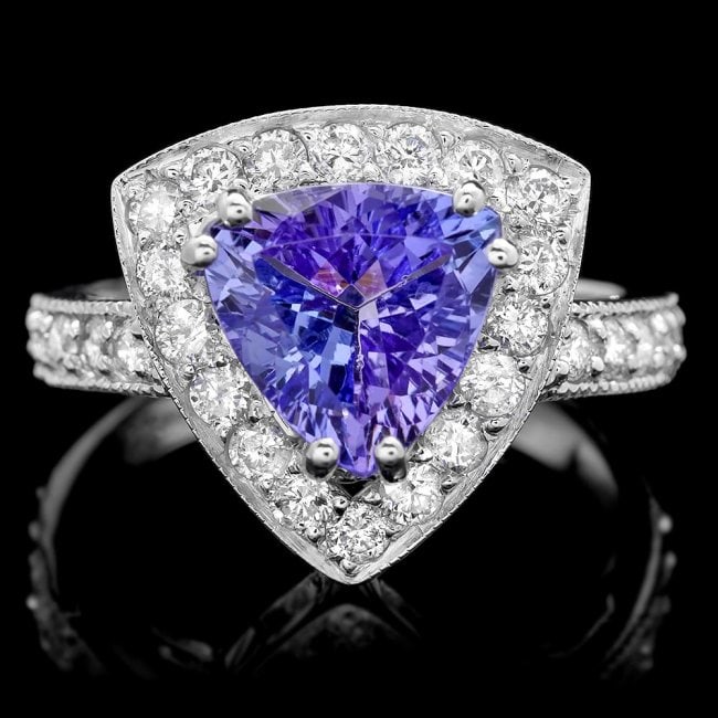 14k Gold 2.40ct Tanzanite 1.00ct Diamond Ring: Retail: $8,900.00 ****** 14k Gold 2.40ct Tanzanite 1.00ct Diamond Ring ****** Metal: 14k Solid White Gold / Size: 7 / Total Item Weight: 5.0 grams / Country Made: United States / / Main Stone: Tanzani