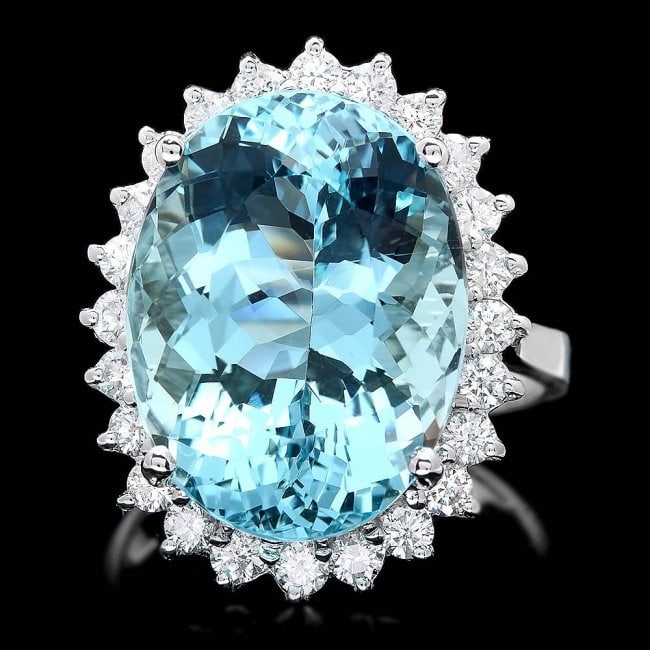 18k Gold 13ct Aquamarine 0.90ct Diamond Ring (1 of 5)