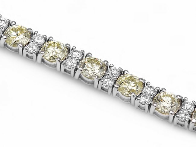 18k White Gold 12.5ct Diamond Bracelet (1 of 6)