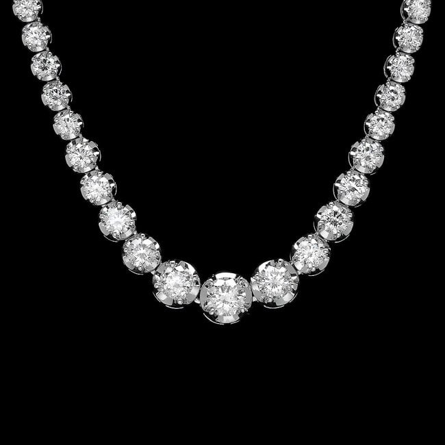 18k White Gold 9.20ct Diamond Necklace: Retail: $39,400.00 ****** 18k White Gold 9.20ct Diamond Necklace ****** Metal: 18k Solid White Gold / Size: 16.5 / Total Item Weight: 20.5 grams / Country Made: United States / / Main Stone: Diamond /