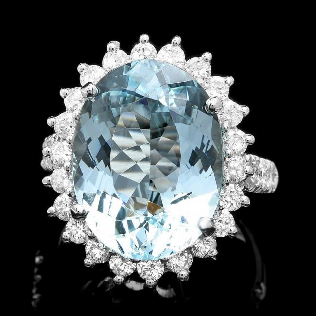 14k Gold 10.50ct Aquamarine 1.50ct Diamond Ring: Retail: $9,500.00 ****** 14k Gold 10.50ct Aquamarine 1.50ct Diamond Ring ****** Metal: 14k Solid White Gold / Size: 6.75 / Total Item Weight: 9.0 grams / Country Made: United States / / Main Stone: Aq