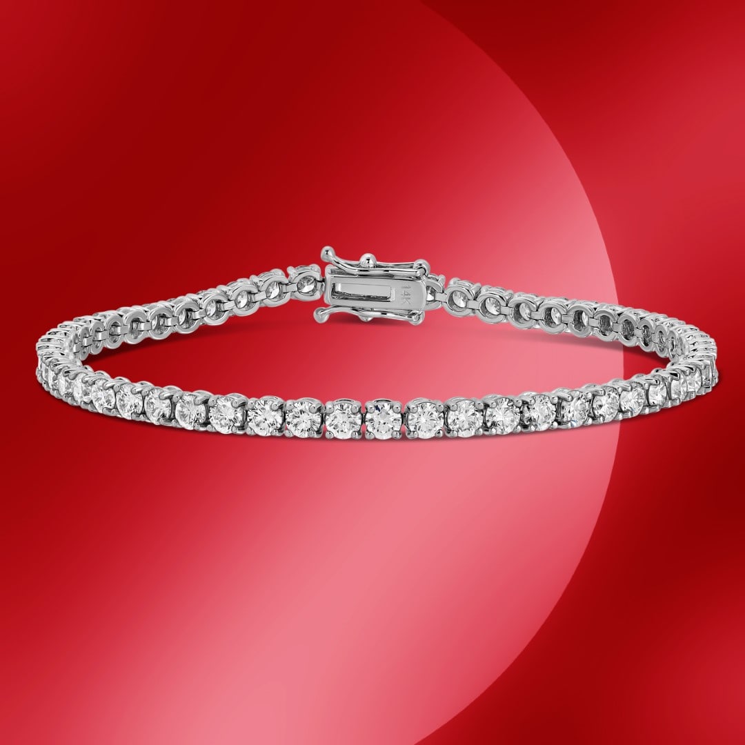 14K Gold 6.34cts Diamond Bracelet: Retail: $30,488*****14K Gold Diamond Bracelet*****Metal: 14K White Gold/ Total Wt.:6.34cts / Country Made US// Main Stone: Natural Diamond / Carat Total Wt.: 6.34cts / Treatment: None/ Color: None / C