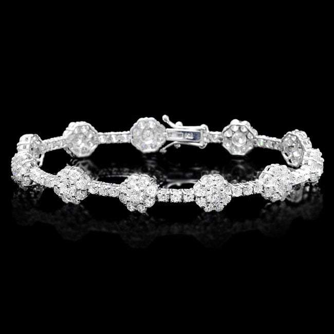 18k White Gold 8.20ct Diamond Bracelet: Retail: $32,800.00 ****** 18k White Gold 8.20ct Diamond Bracelet ****** Metal: 18k Solid White Gold / Size: 7 / Total Item Weight: 13.0 grams / Country Made: United States / / Main Stone: Diamond / Co