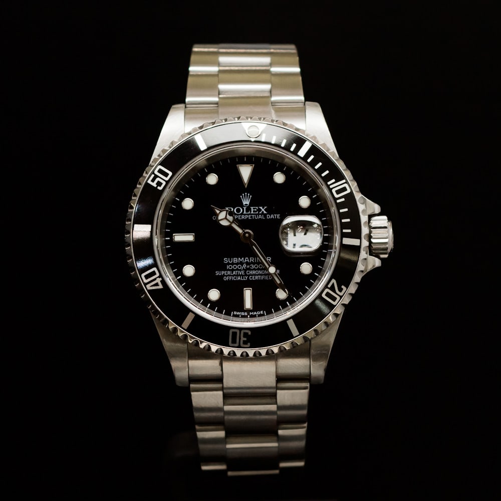 Rolex Stainless Steel Submariner 40mm D Serial Men's Wristwatch: ****** Rolex Stainless Steel Submariner 40mm D Serial Men's Wristwatch ****** One Men's, Rolex SS Submariner 40mm D serial / Case: Stainless steel 40mm / Bezel: Diver's / Dial: Black with luminescent