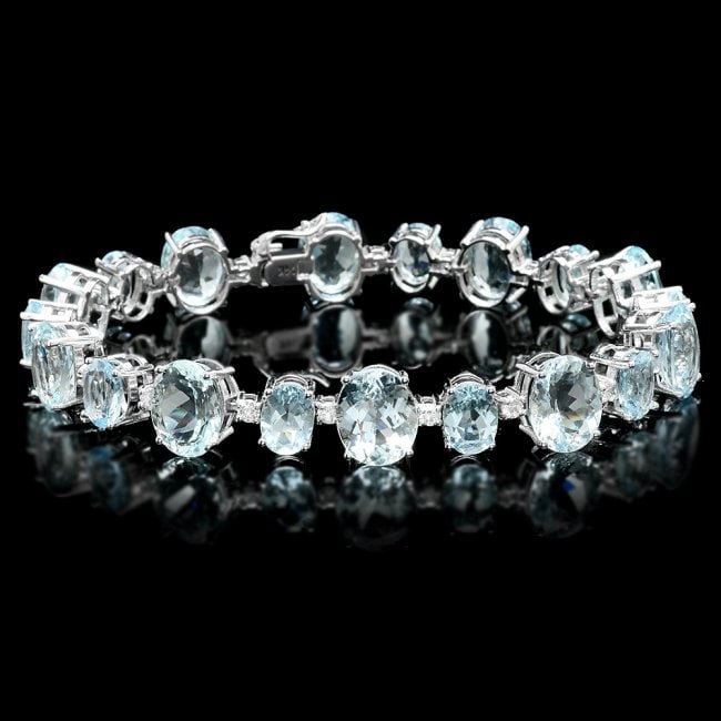 14k Gold 39ct Aquamarine 1.25ct Diamond Bracelet: Retail: $19,800.00 ****** 14k Gold 39ct Aquamarine 1.25ct Diamond Bracelet ****** Metal: 14k Solid White Gold / Size: 7.5 / Total Item Weight: 25.0 grams / Country Made: United States / / Main Stone: