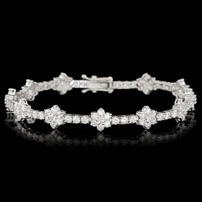 18k White Gold 6.80ct Diamond Bracelet: Retail: $30,700.00 ****** 18k White Gold 6.80ct Diamond Bracelet ****** Metal: 18k Solid White Gold / Size: 7 / Total Item Weight: 10.0 grams / Country Made: United States / / Main Stone: Diamond / Co