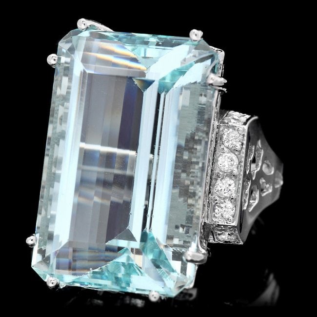 14k Gold 27ct Aquamarine 0.50ct Diamond Ring: Retail: $19,500.00 ****** 14k Gold 27ct Aquamarine 0.50ct Diamond Ring ****** Metal: 14k Solid White Gold / Size: 7 / Total Item Weight: 13.0 grams / Country Made: United States / / Main Stone: Aquarm