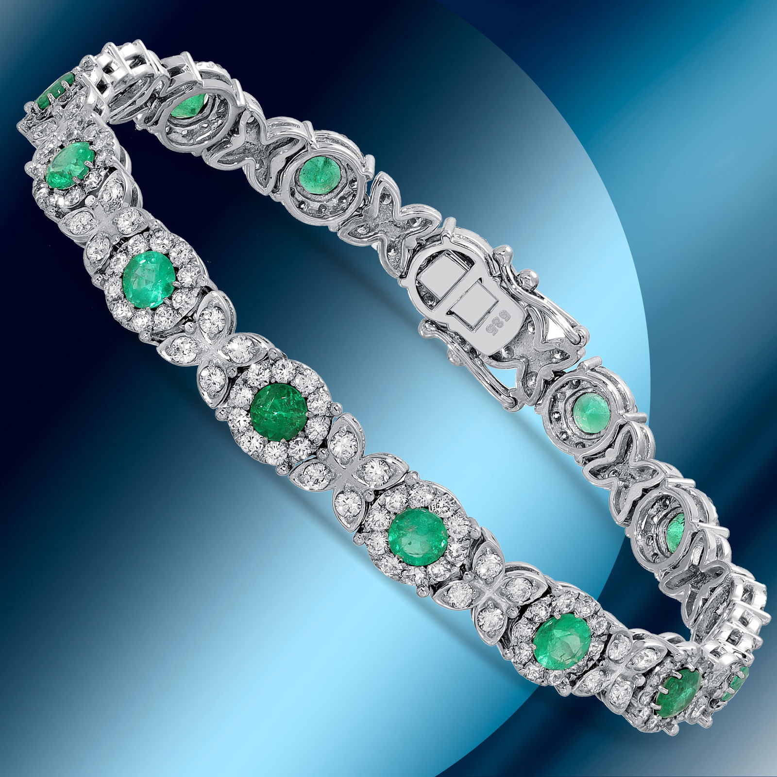 14K Gold 3.31cts Emerald & 4.20cts Diamond Bracelet: Retail: $24,300***** 14K Gold 3.31cts Emerald & 4.20cts Diamond Bracelet****** Metal: 14K White Gold/ Total Wt.: 13.3g/ Country Made USA// Main Stone: Emerald/ Carat Total Wt: 3.31cts / Treatment: Non