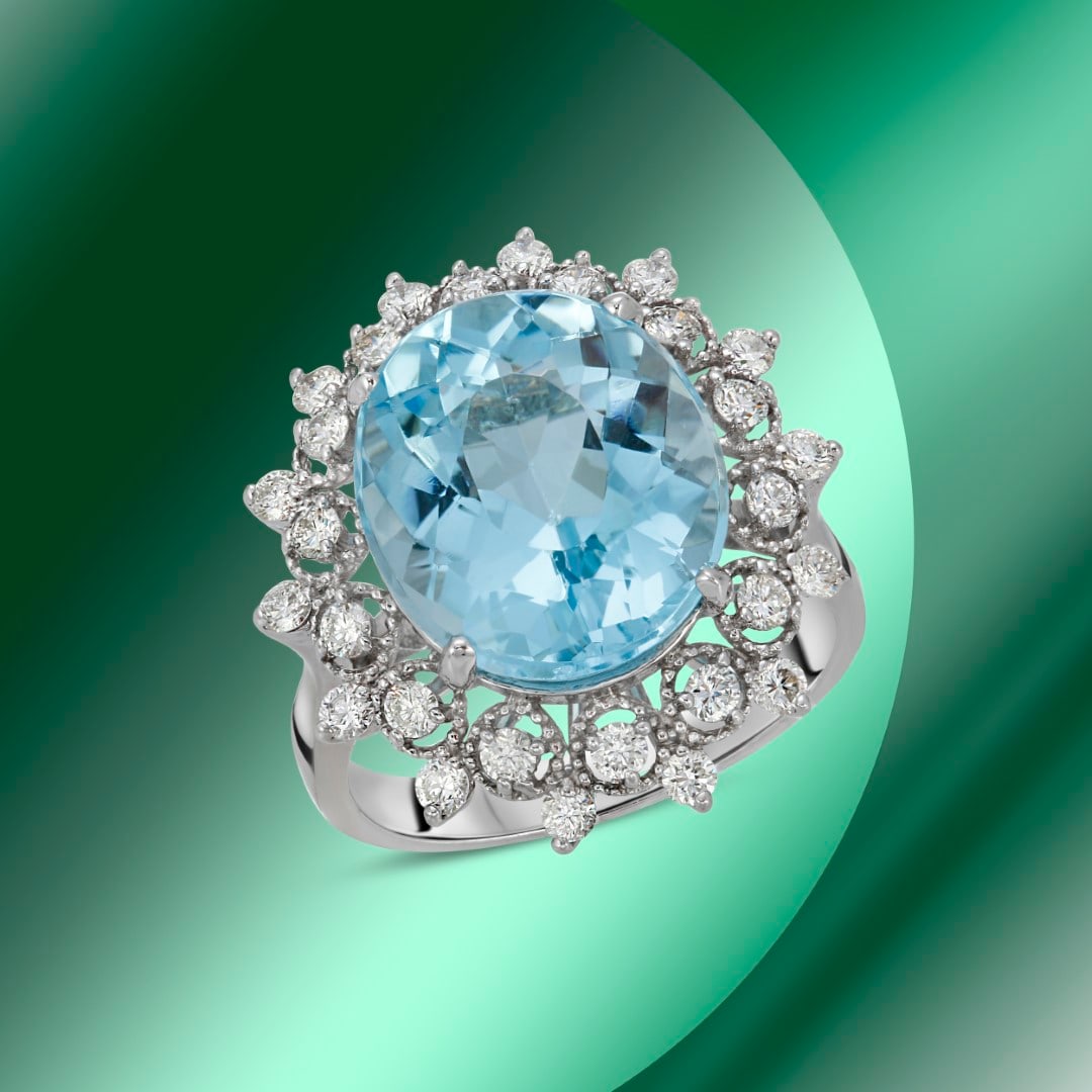 14K Gold 9.51cts Blue Topaz & 0.88cts Diamond Ring (1 of 4)