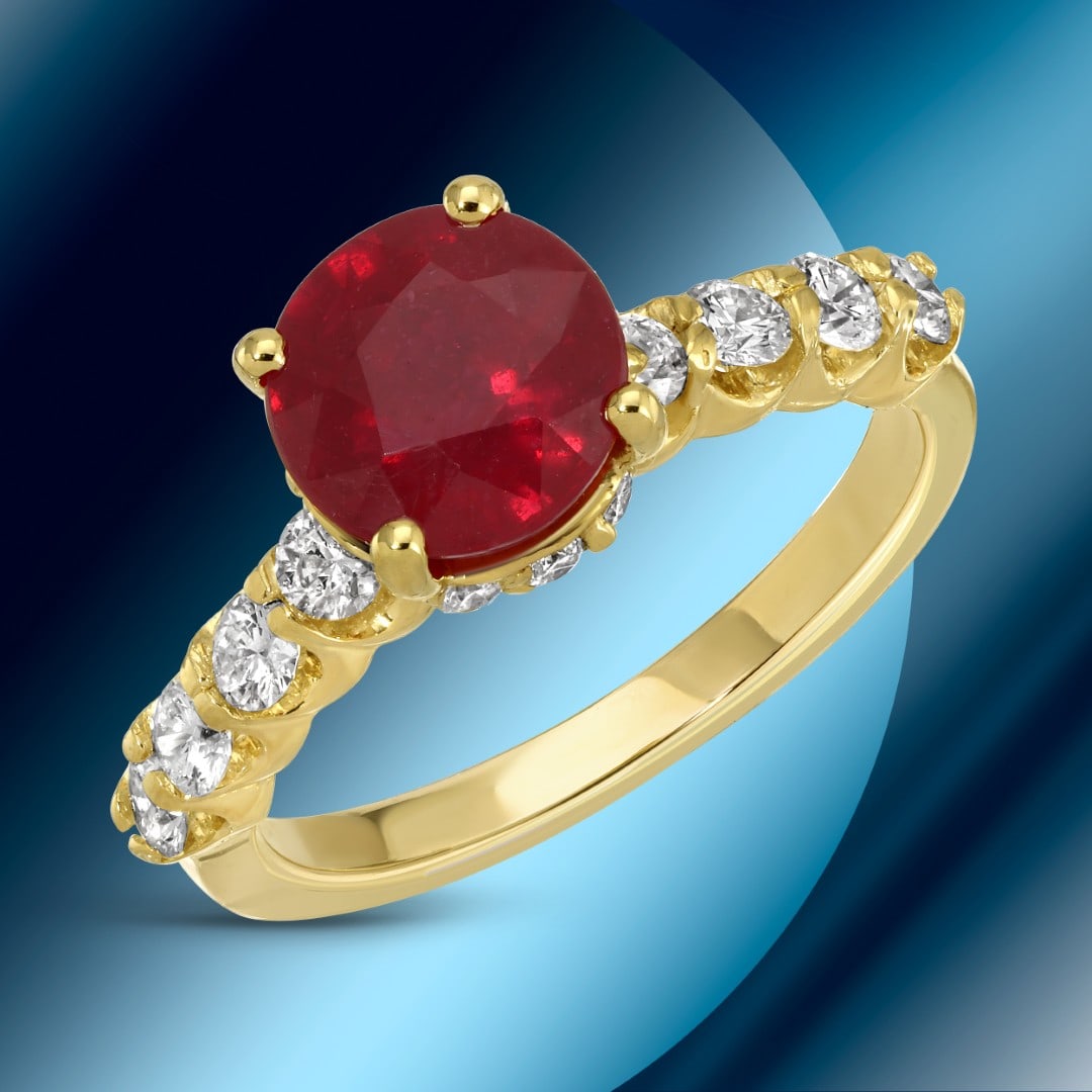 14K Gold 2.70cts Ruby & 1.17cts Diamond Ring: Retail: $9,363*****14K Gold Ruby & Diamond Ring*****Metal: 14K Yellow Gold/ Total Wt.: 4.6g / Country Made US// Main Stone: Ruby / Carat Total Wt.: 2.70cts / Treatment: Fracture Filled / Color: Red /