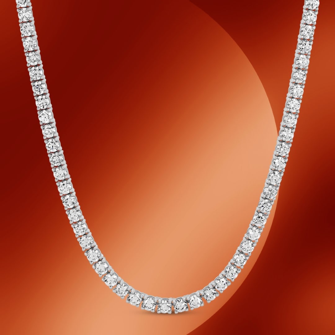 14K Gold 8.00cts Diamond Necklace: Retail: $39,730*****14K Gold Diamond Necklace*****Metal: 14K White Gold/ Total Wt.:8.00cts / Country Made US// Main Stone: Natural Diamond / Carat Total Wt.: 8.00cts / Treatment: None/ Color: None /