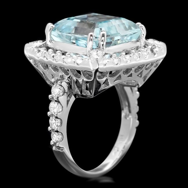 14k Gold 9.50ct Aquamarine 1.90ct Diamond Ring: Retail: $13,800.00 ****** 14k Gold 9.50ct Aquamarine 1.90ct Diamond Ring ****** Metal: 14k Solid White Gold / Size: 6.25 / Total Item Weight: 10.0 grams / Country Made: United States / / Main Stone: A
