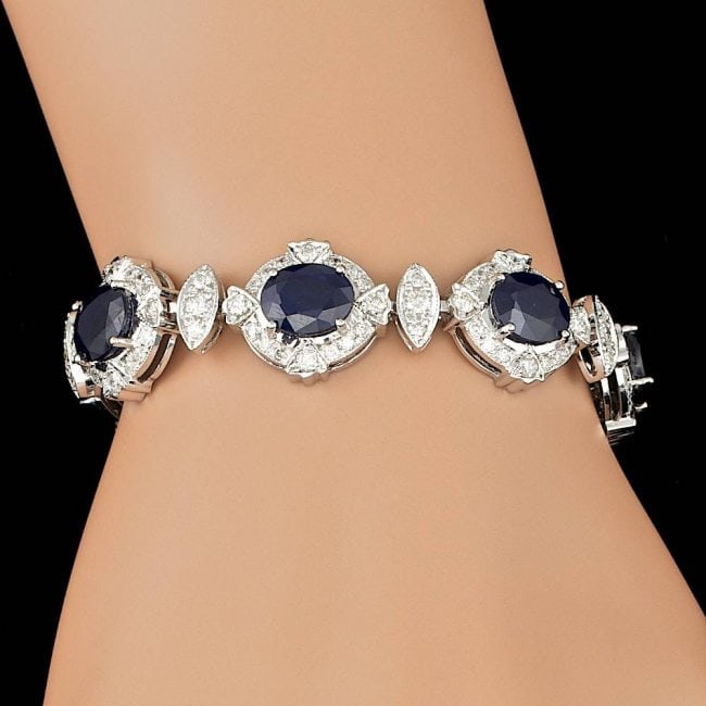 14k Gold 24.50ct Sapphire 5.50ct Diamond Bracelet: Retail: $46,700.00 ****** 14k Gold 24.50ct Sapphire 5.50ct Diamond Bracelet ****** Metal: 14k Solid White Gold / Size: 7 / Total Item Weight: 27.5 grams / Country Made: United States / / Main Stone: S