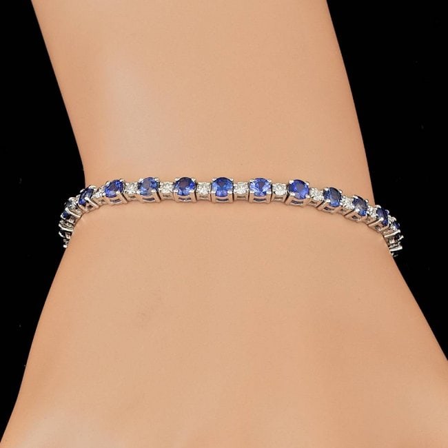 14k Gold 6.00ct Sapphire 1.65ct Diamond Bracelet: Retail: $18,400.00 ****** 14k Gold 6.00ct Sapphire 1.65ct Diamond Bracelet ****** Metal: 14k Solid White Gold / Size: 7 / Total Item Weight: 12.0 grams / Country Made: United States / / Main Stone: Sa