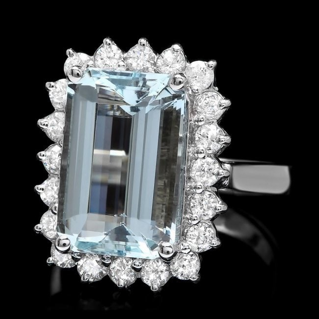 14k Gold 6.00ct Aquamarine 0.95ct Diamond Ring: Retail: $7,300.00 ****** 14k Gold 6.00ct Aquamarine 0.95ct Diamond Ring ****** Metal: 14k Solid White Gold / Size: 7 / Total Item Weight: 6.5 grams / Country Made: United States / / Main Stone: Aquama